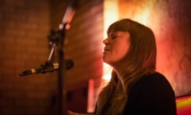Aoife Hammond Singing The Swan