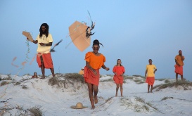 <p><i>The Kite Ballet </i>by Thaís Muniz. Photo by Antonello Veneri.</p>